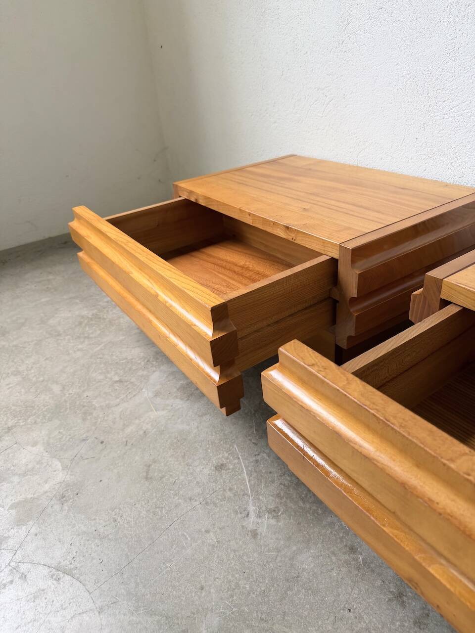 Paire de chevets en orme Maison Regain