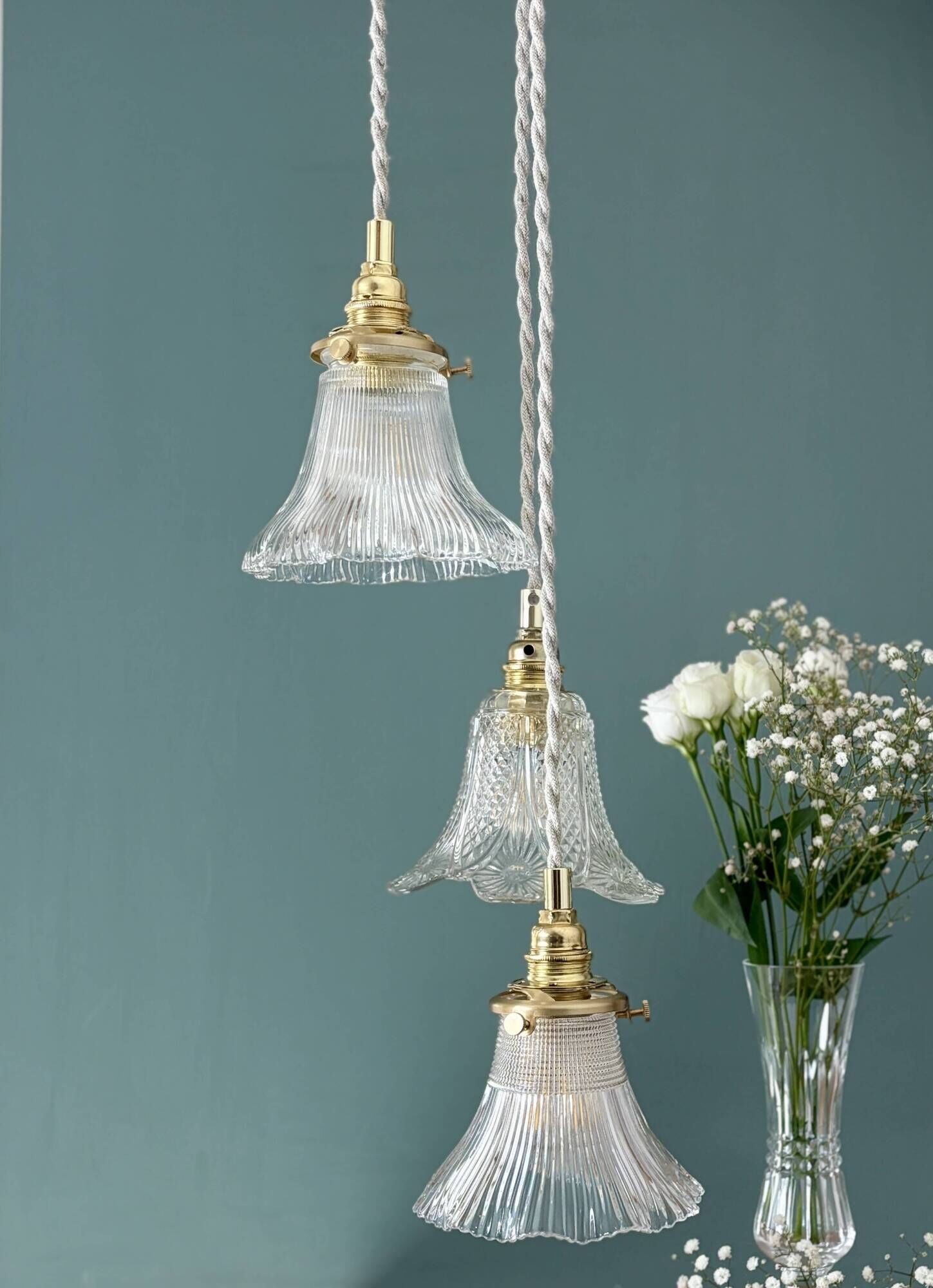 Vintage triple tulip pendant light in chiseled glass and holophane