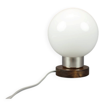 Mid-century Globe table lamp in Czech opaline glass by Pokrok Žilina, 1960s.