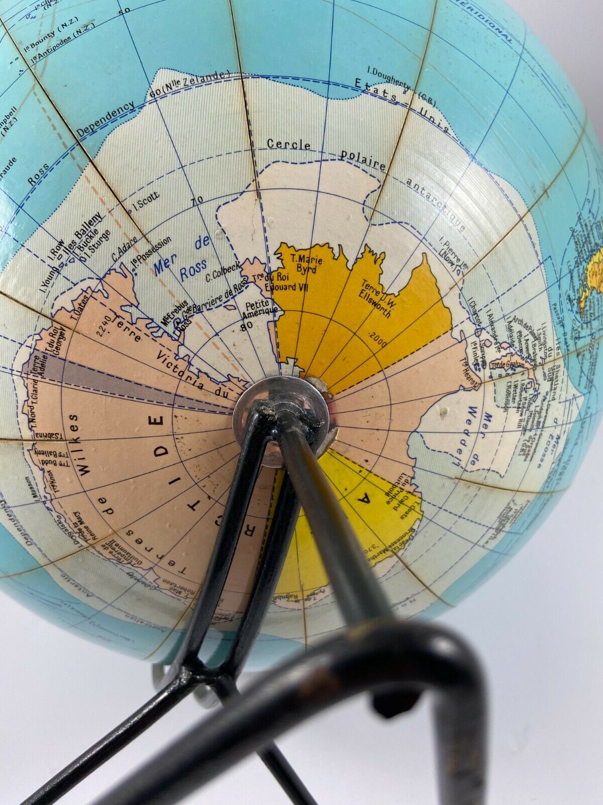 Globe girard and cardboard bar plastifies 1950 1960 pied metal