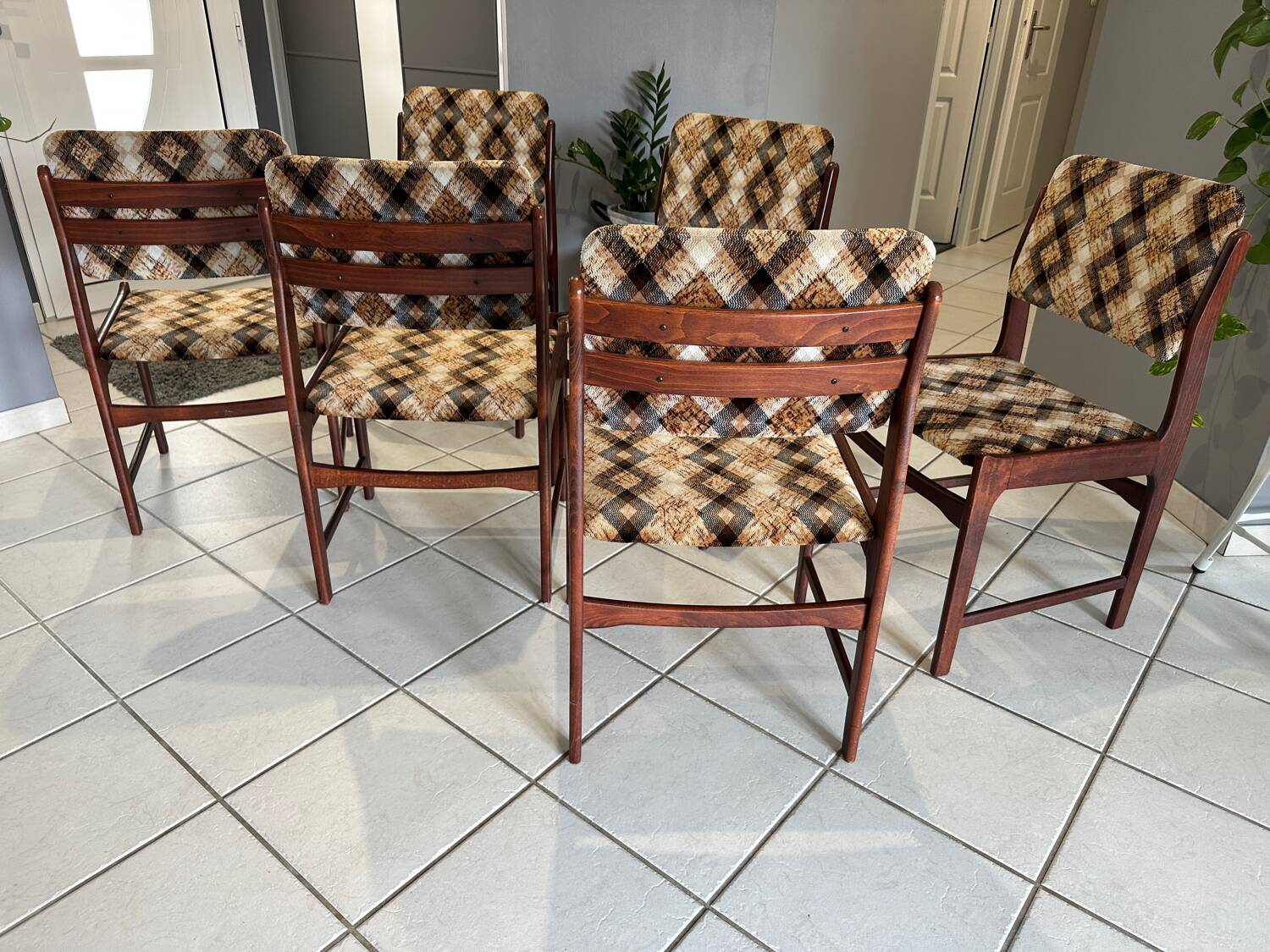 Set of 6 vintage Scandinavian chairs from the 1970s