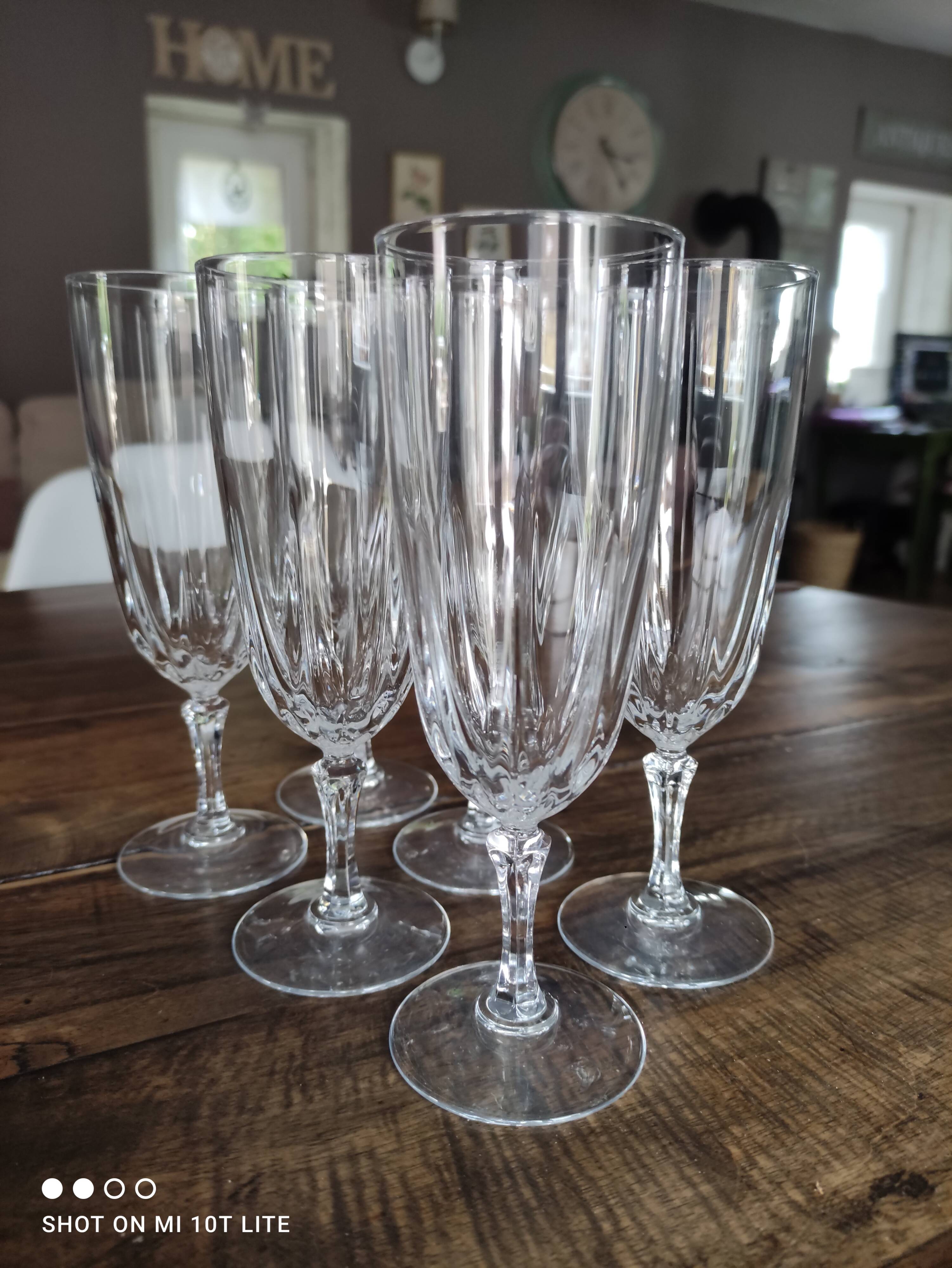Set of 6 vintage champagne flutes in chiseled crystal