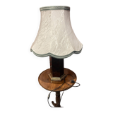 Chic table lamp with lampshade