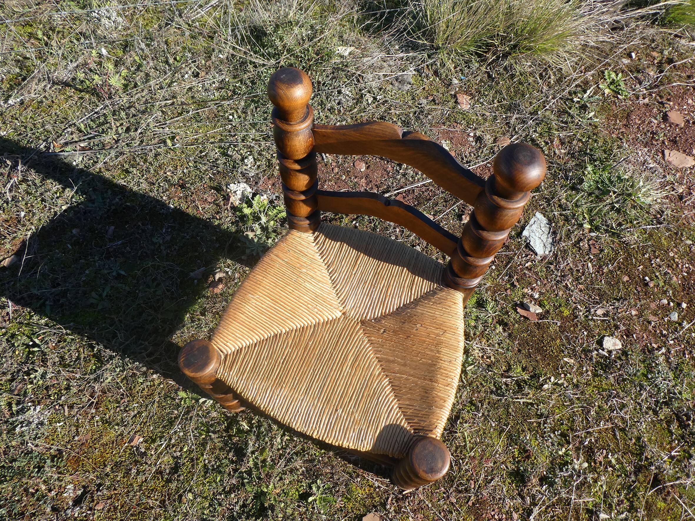 Mulched braided low chair