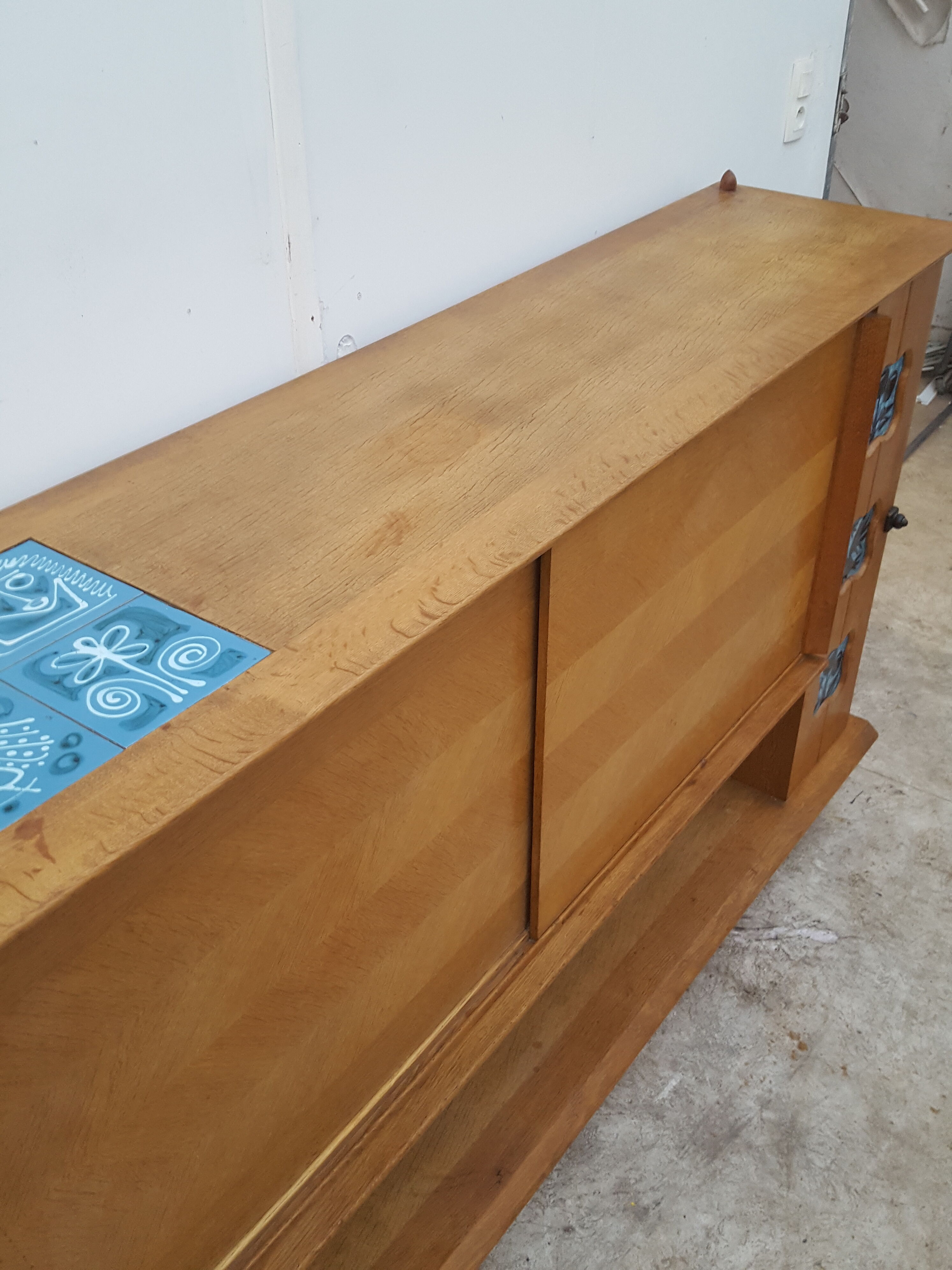 Guillerme et Chambron sideboard