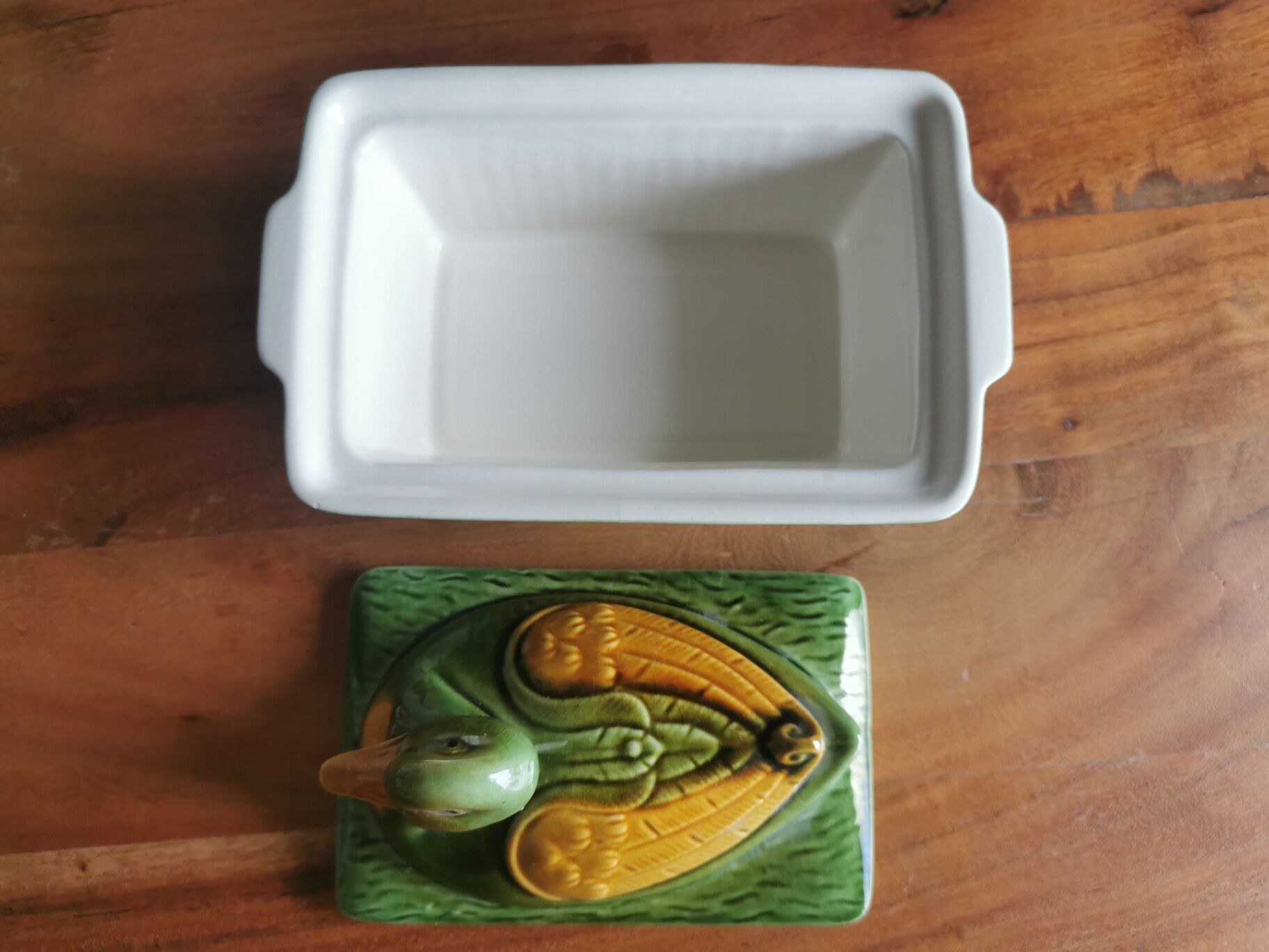 Butter dish/Vintage terrine dish