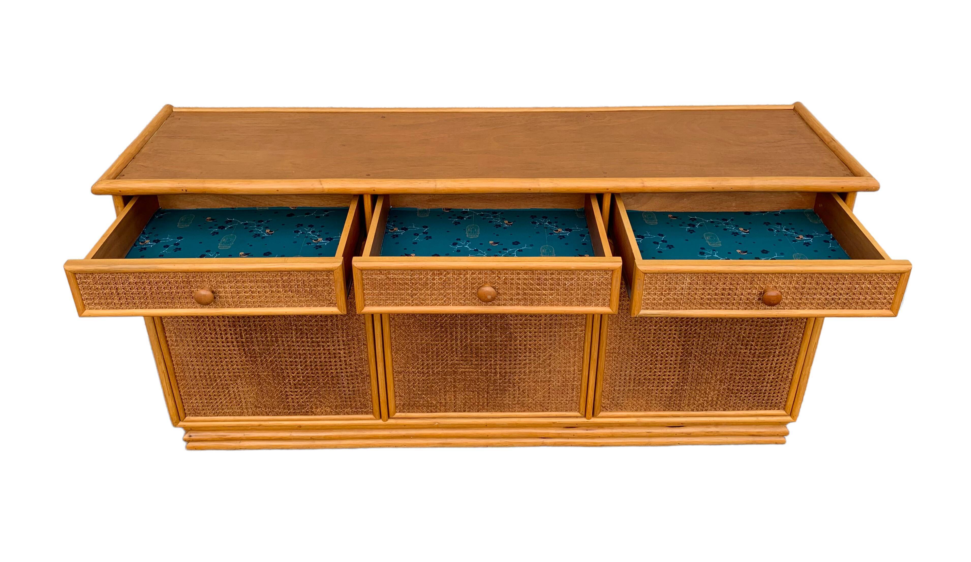 Vintage buffet in bamboo and cannage 1970
