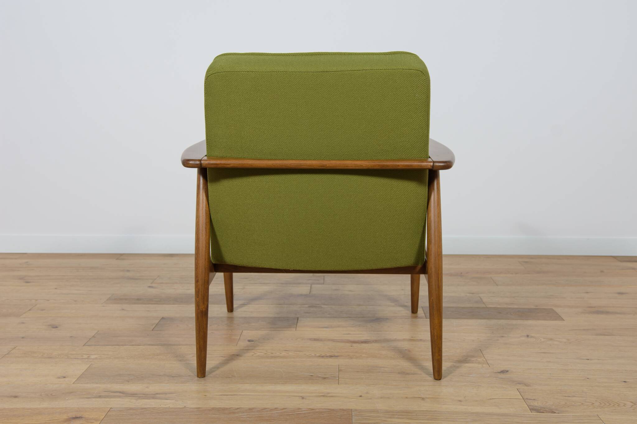 Model 300-192 Armchairs by Juliusz Kedziorek from Goscinska Furniture Factory, 1970s, Set of 2