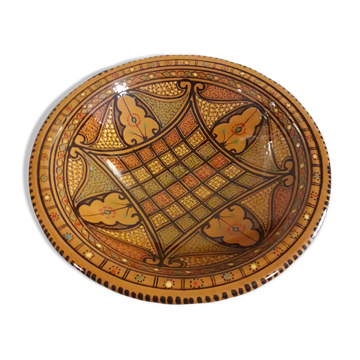 Very large oriental dish