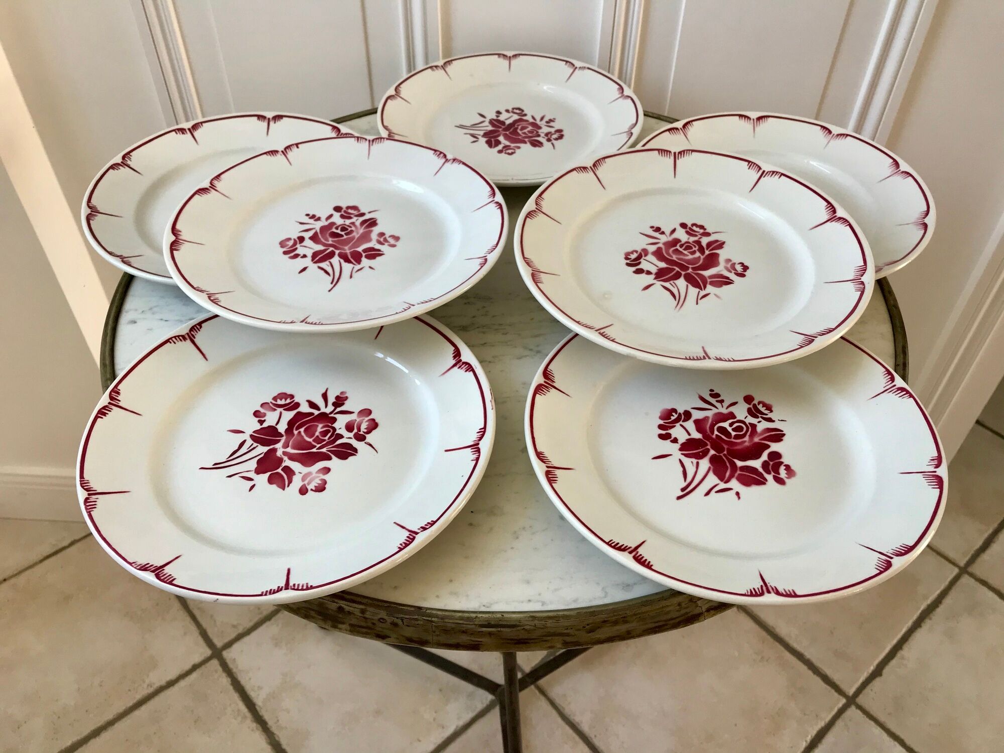 set of 7 flat plates FB Badonviller pinks years 30-40