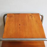 Table de chevet moderniste