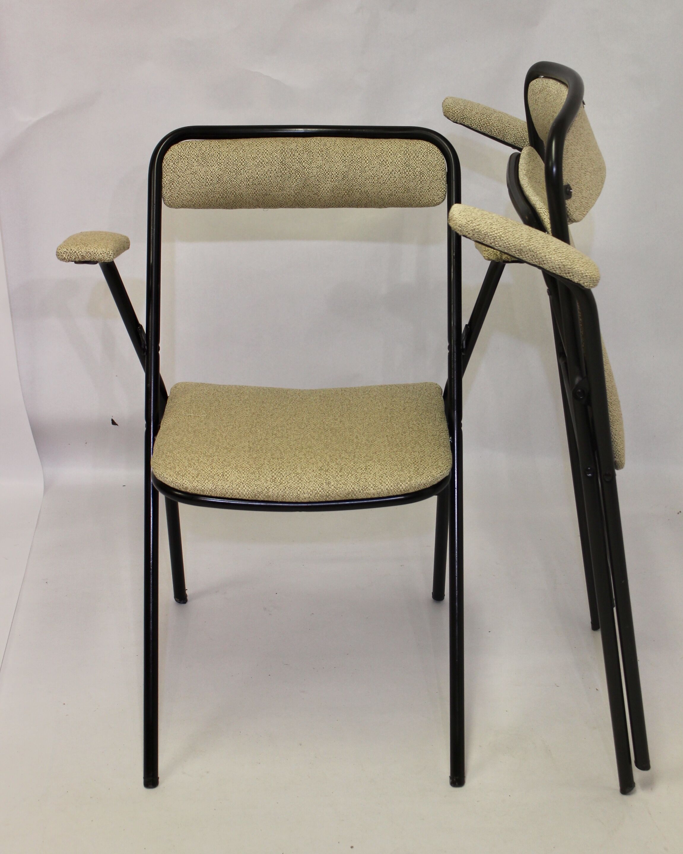 Pair of folding chairs with vintage armrests, 70s