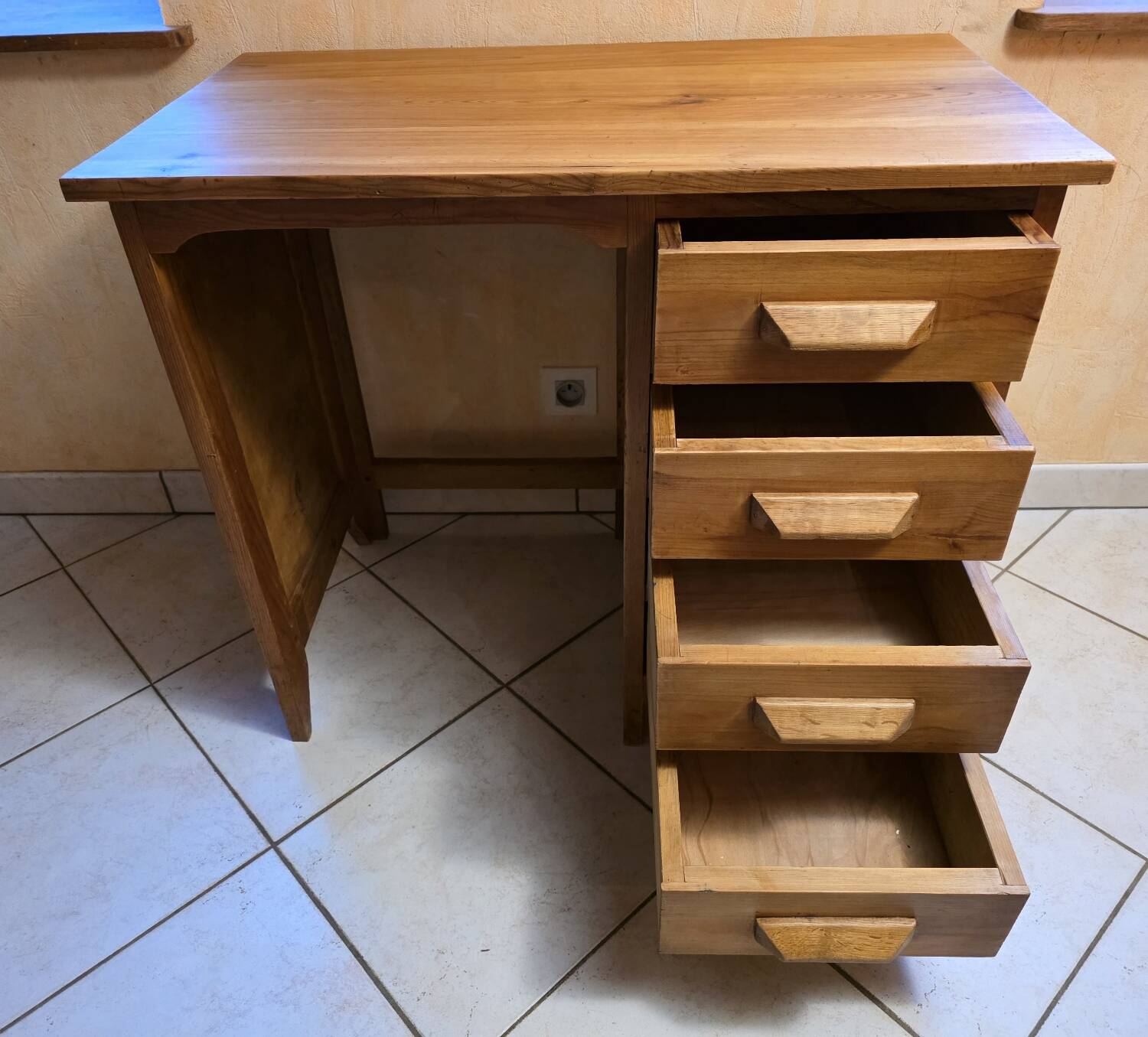 Children's desk from the 40s/50s
