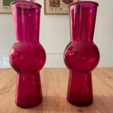 Set of 2 vintage pink vases