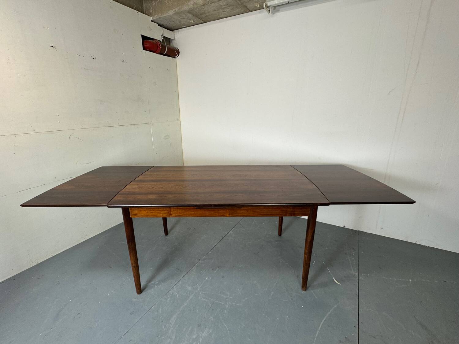 Vintage Danish Design Mid Century Modernist Rosewood extendable Rosewo
