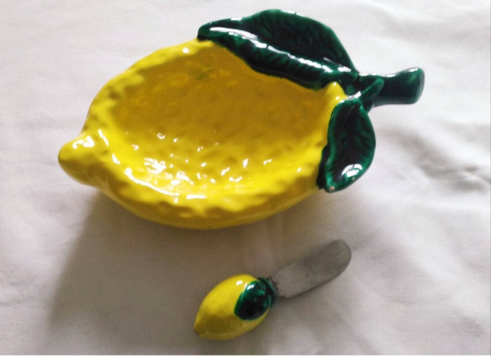 Vintage lemon butter dish in barbotine - Creation A. Ferlay Vallauris (A