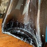 Vase céramique émaillé noir forme libre