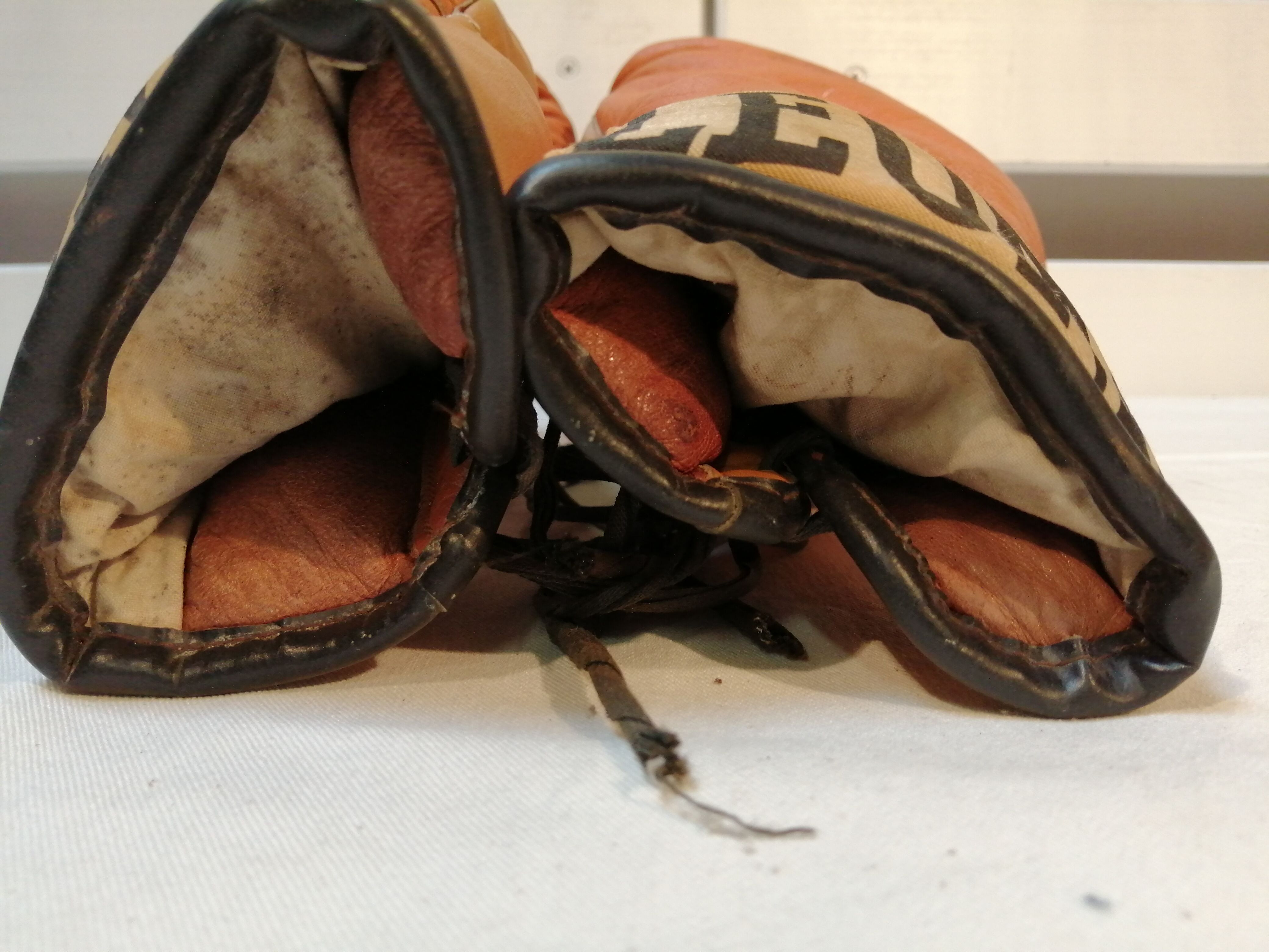 Vintage Leone Anniversary Leather Boxing Gloves 1947