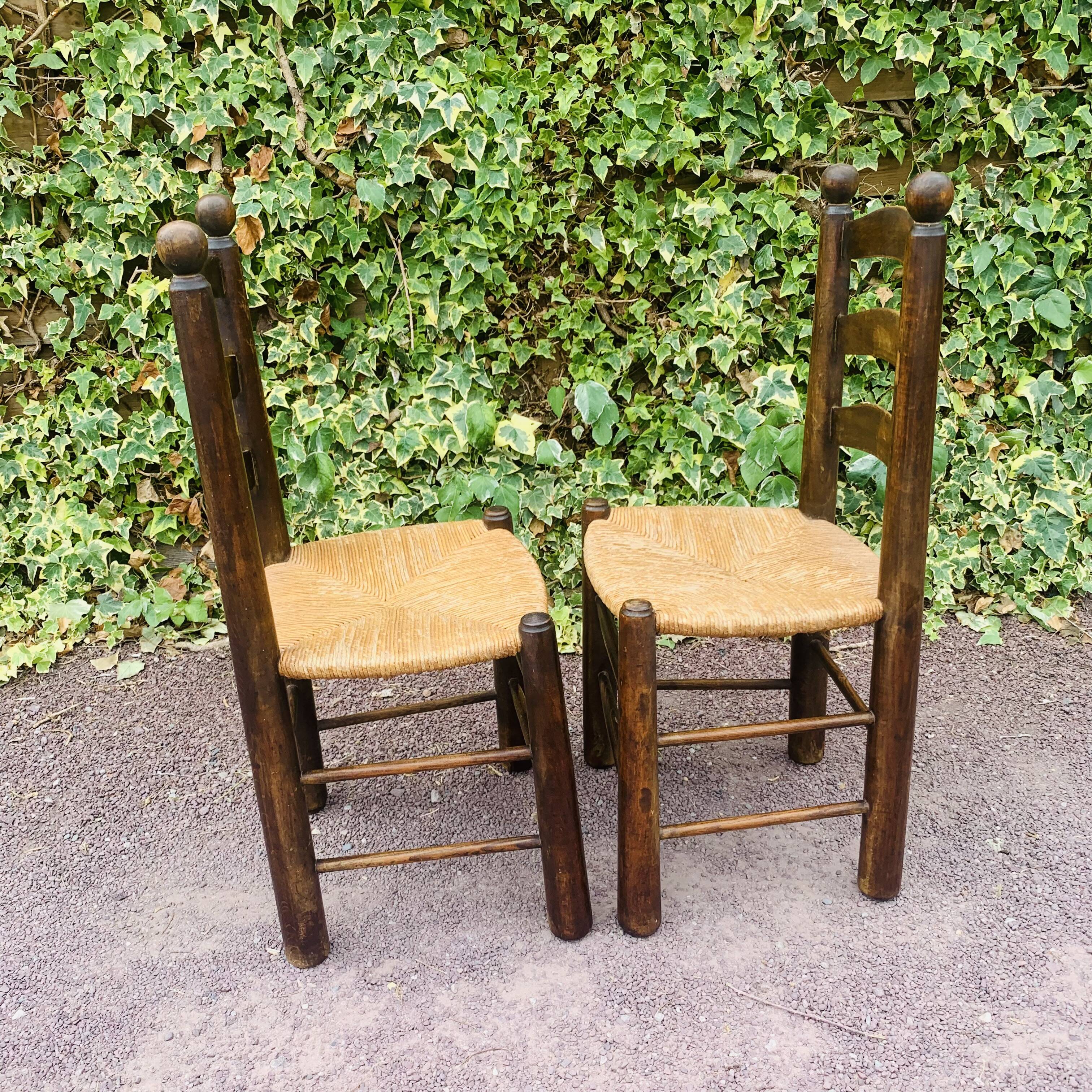 Paire de chaises bois et paillage