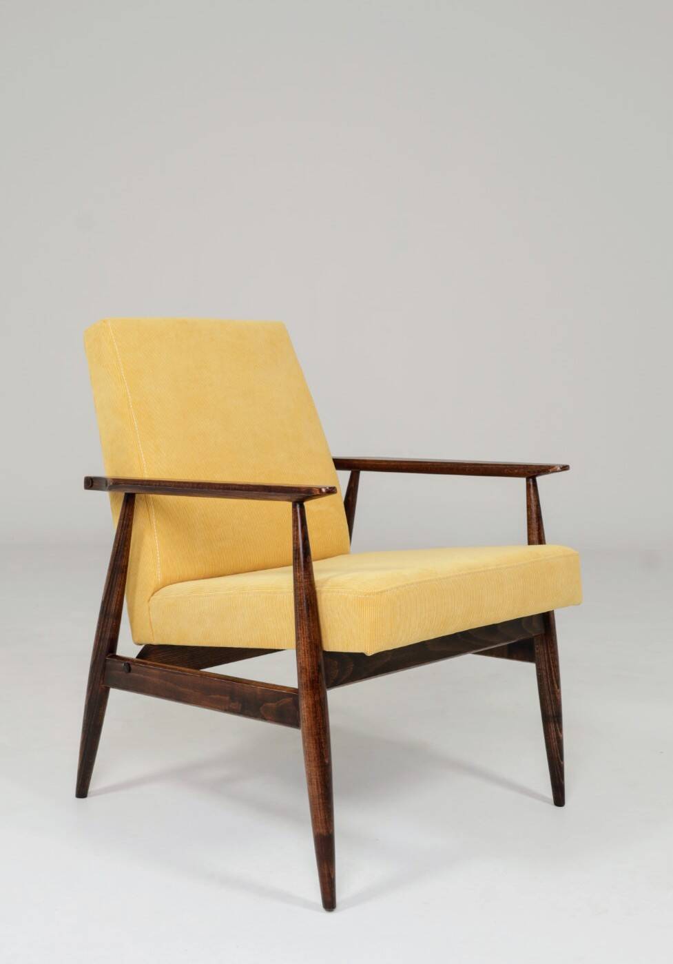 Fauteuil vintage pastel jaune velours côtelé et repose - pieds
