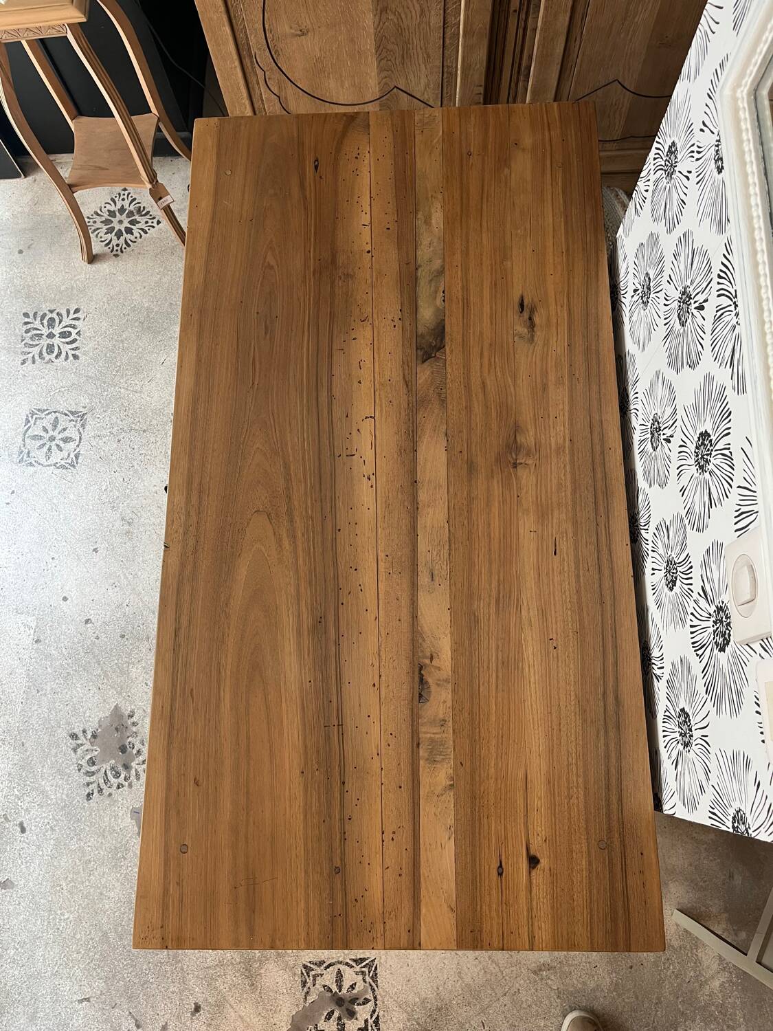 Nino solid wood walnut desk with drawer