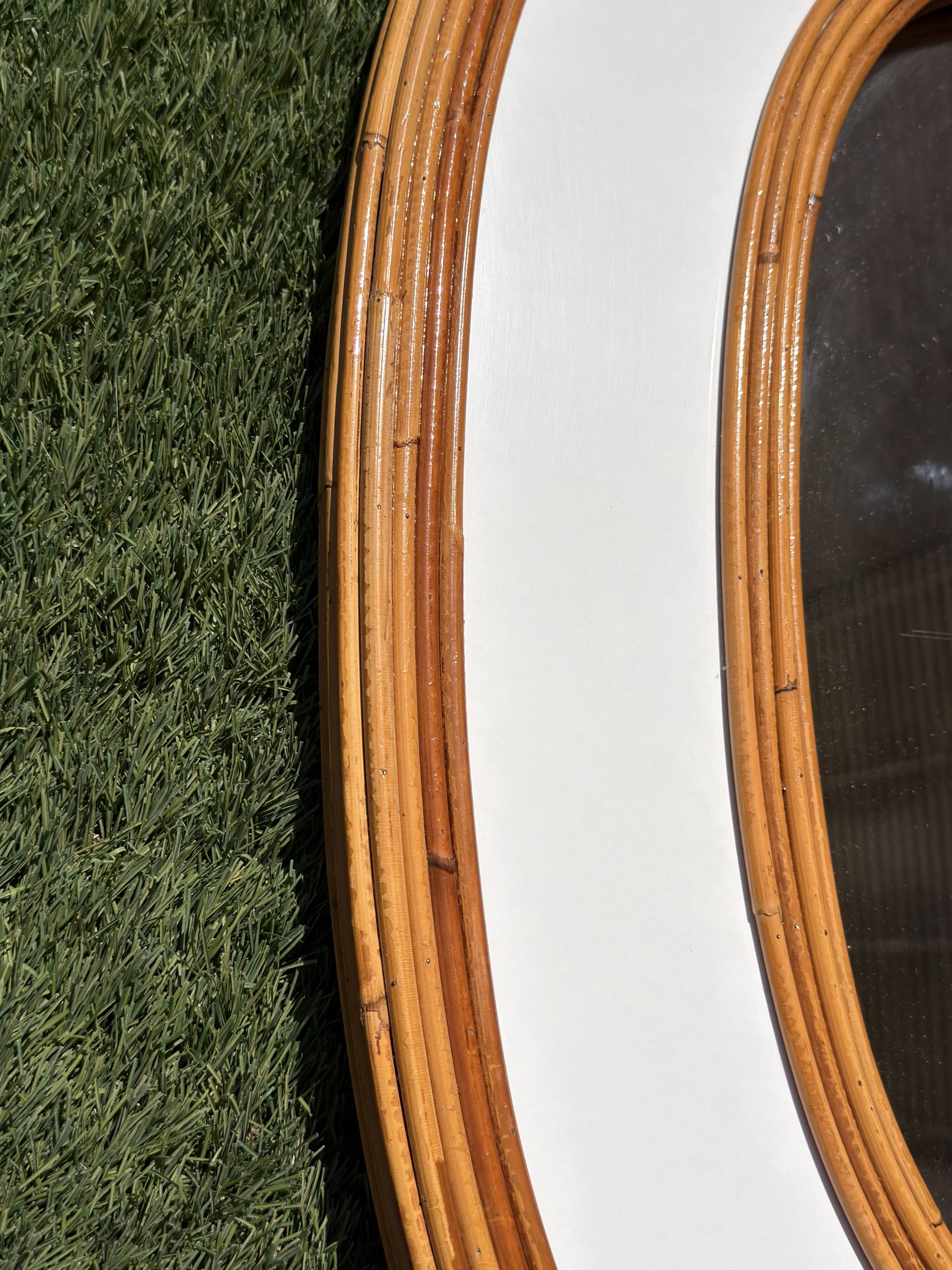 Miroir monumental Hollywood Regency tropical en canne de bambou, atr
