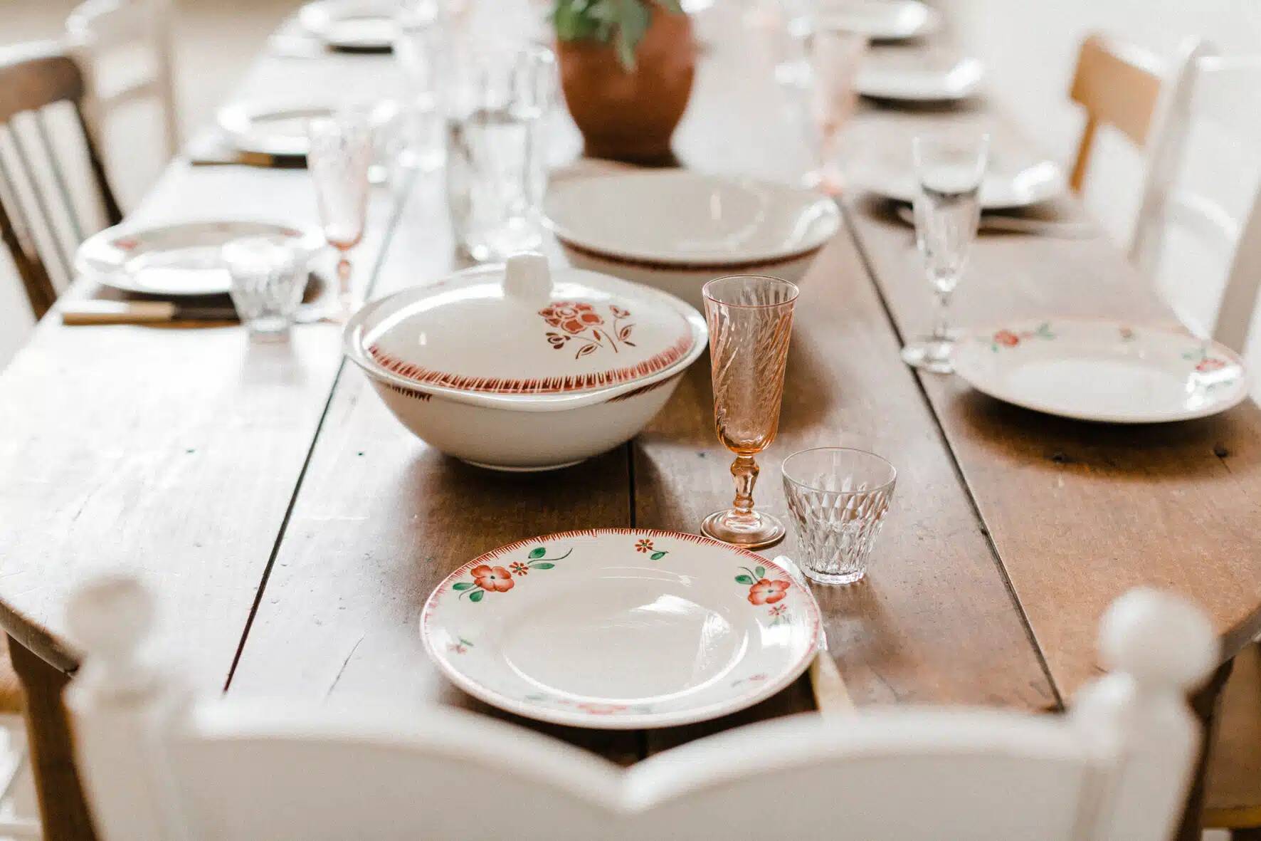 Burgundy floral soup tureen "Cedar"