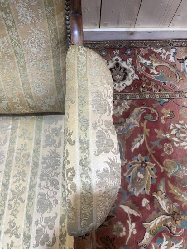 Fauteuil anglais en acajou à oreilles