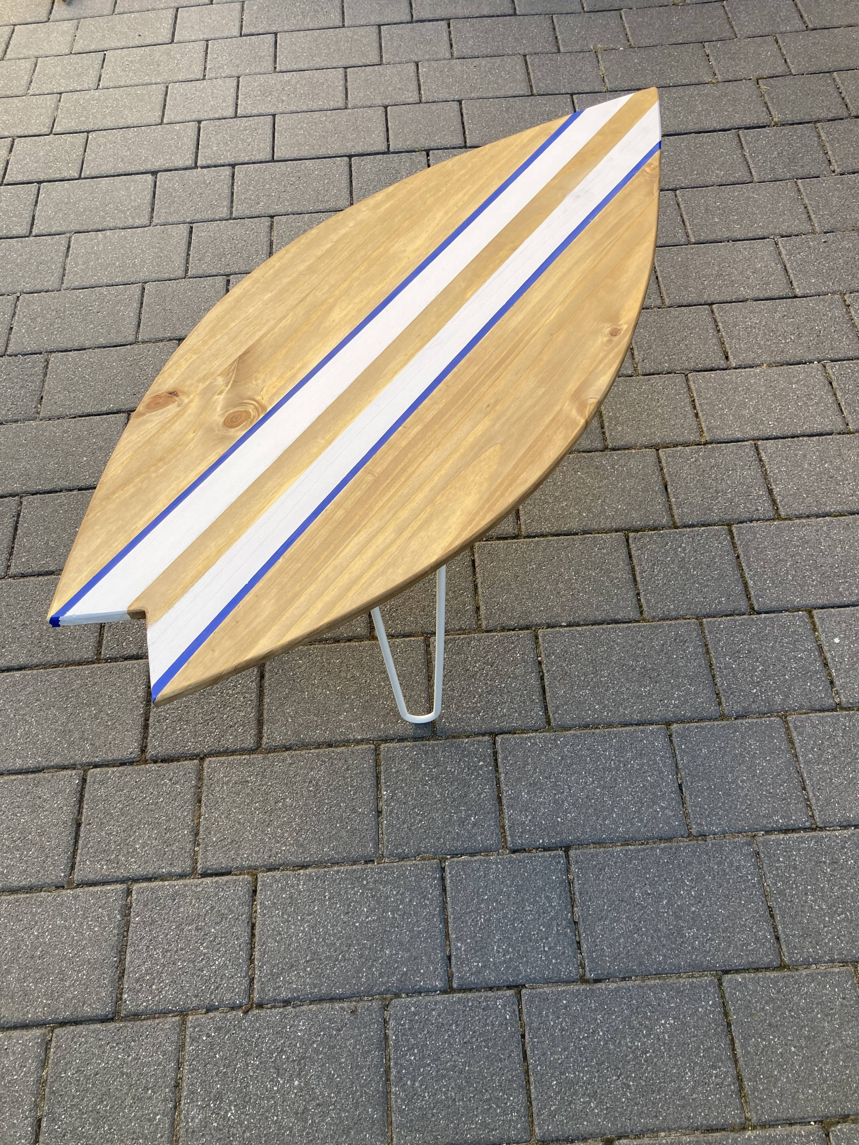 Surf coffee table | hairpin feet