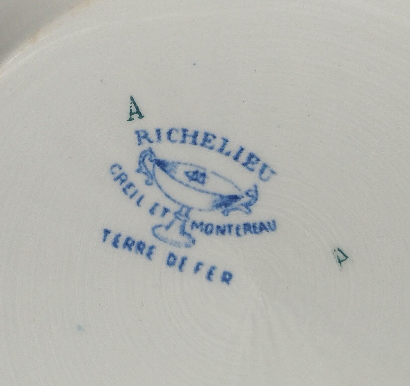 Complete vegetable dish Terre de Fer Creil and Montereau late 19th model Richelieu