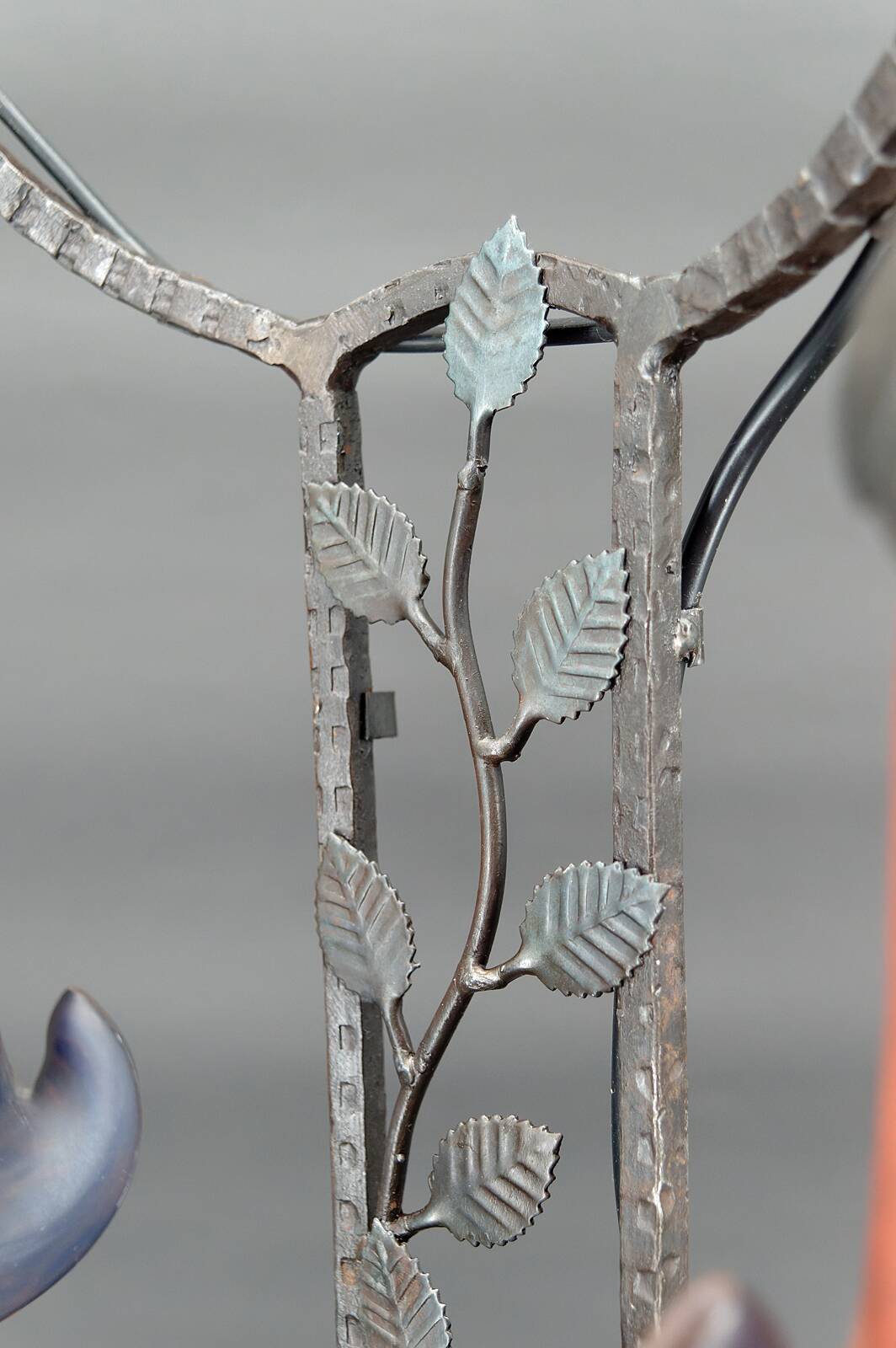 Two-headed wrought iron lamp by Muller, Art Deco, France, Circa 1920