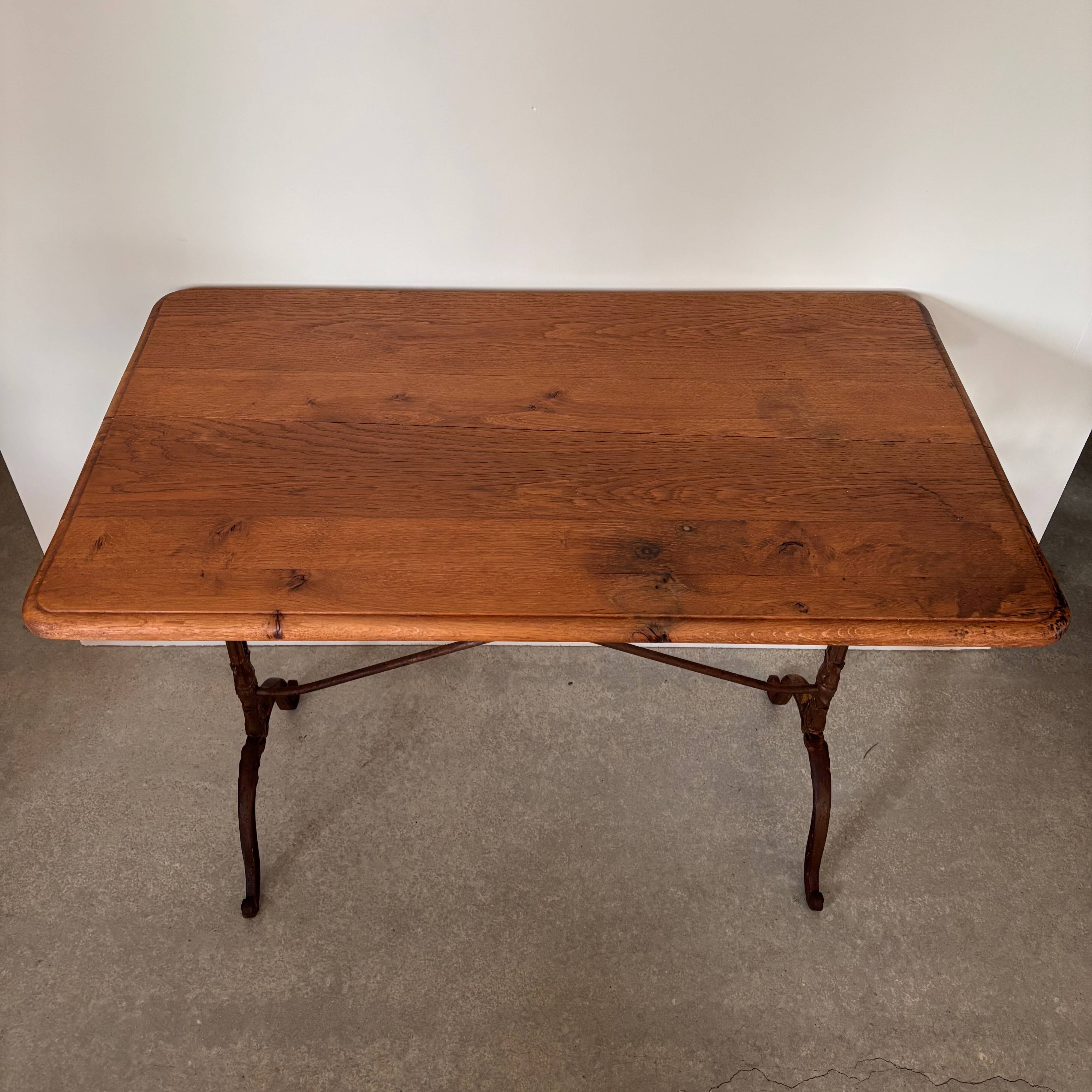 Tale bistrot en chêne