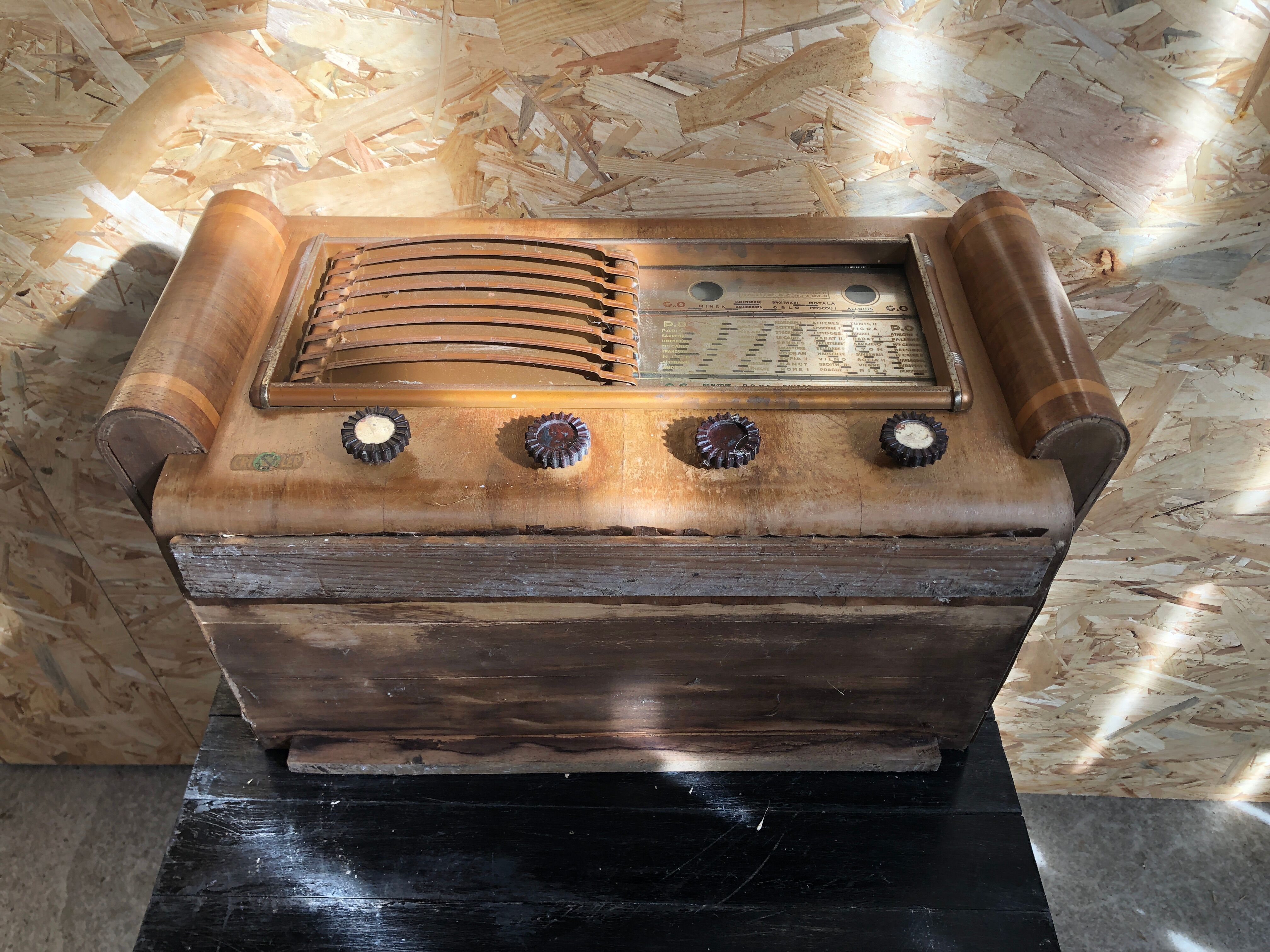 Old Radio TSF CRISLER Wood + Bakelite Buttons Vintage Hifi Decoration