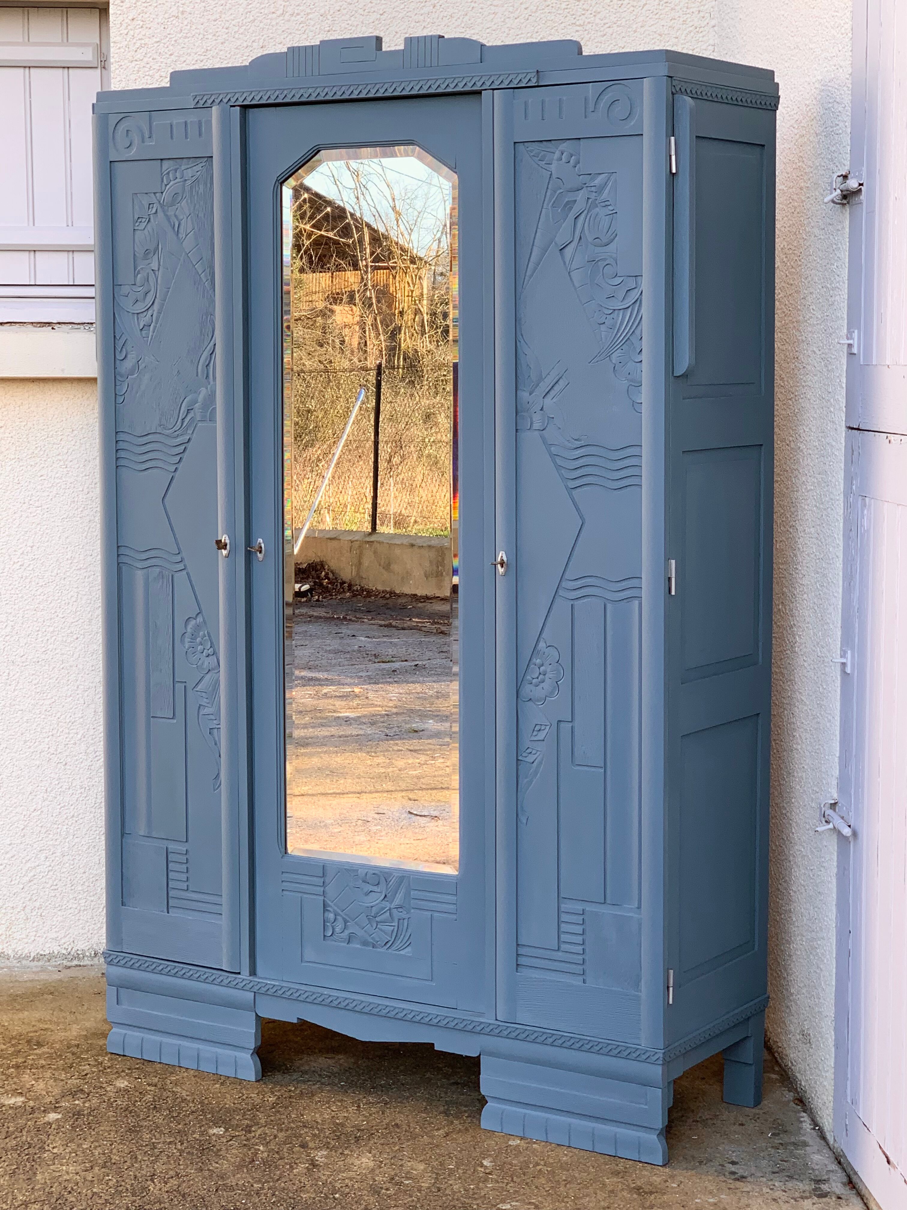 Blue wardrobe art deco 1930