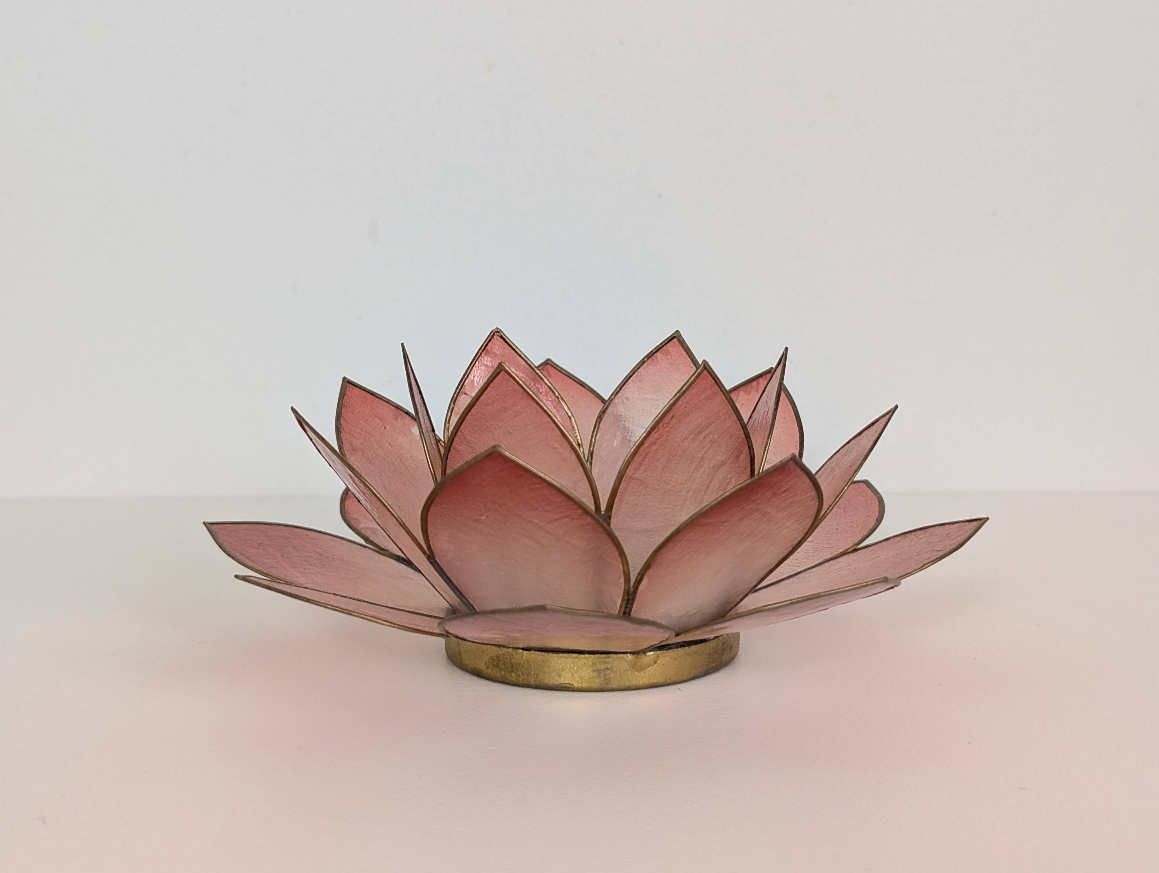 Mother-of-pearl flower candle holders