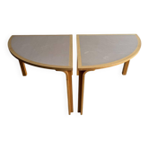 Ensemble de 2 tables de salle à manger demi-rondes en bois de hêtre et stratifié gris clair, par Magnus Olesen