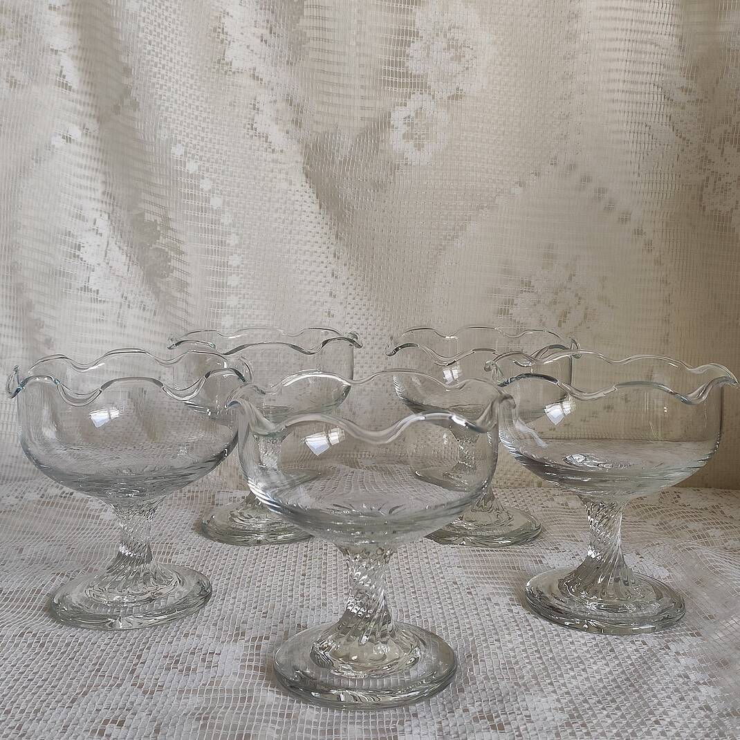 Lot de 5 coupes à glaces en verre