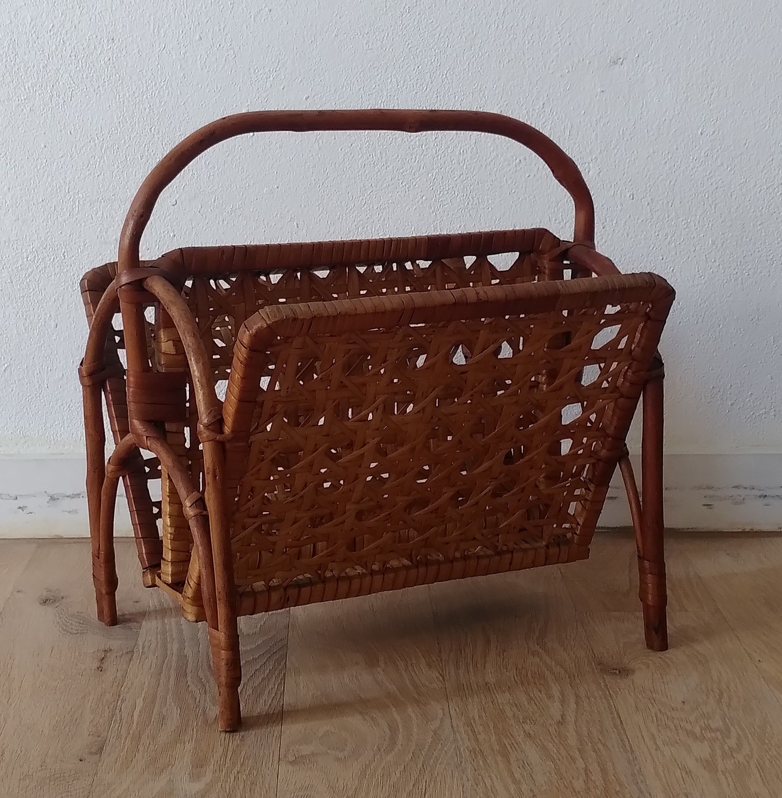 Wicker magazine holder