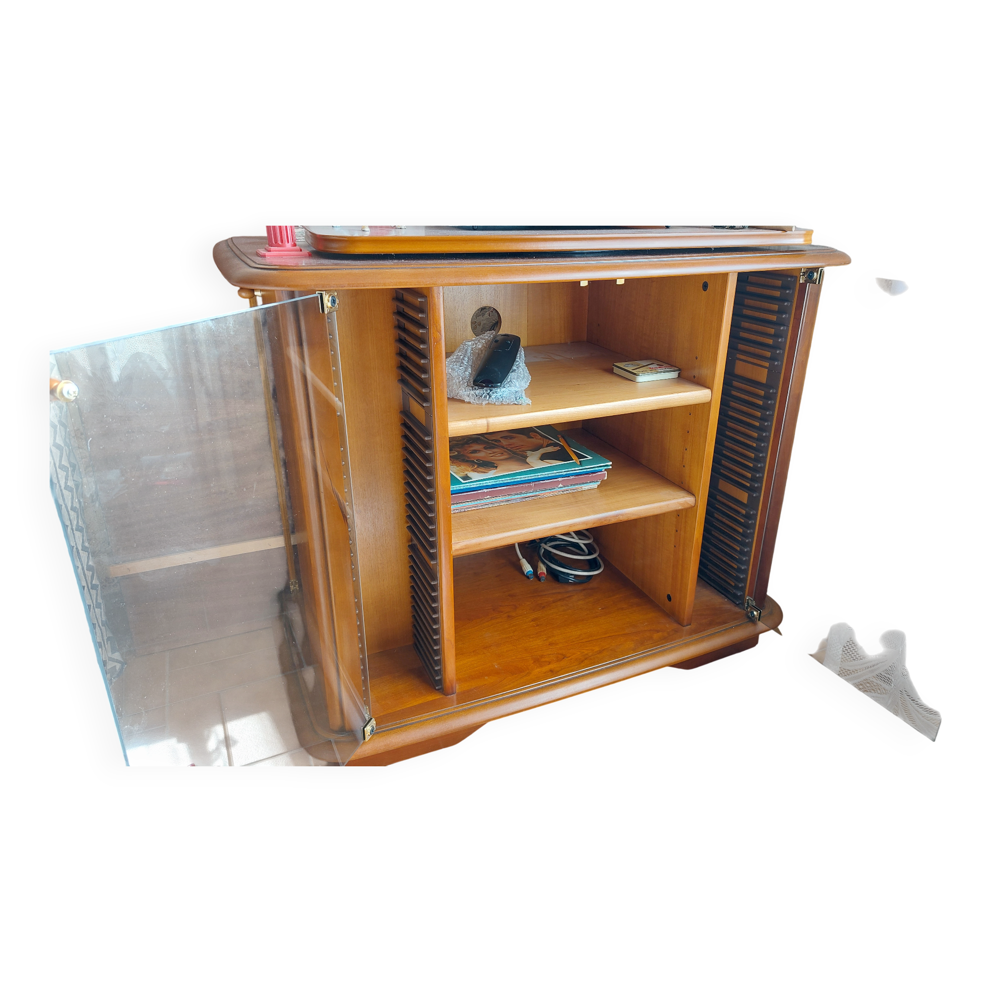 Television cabinet