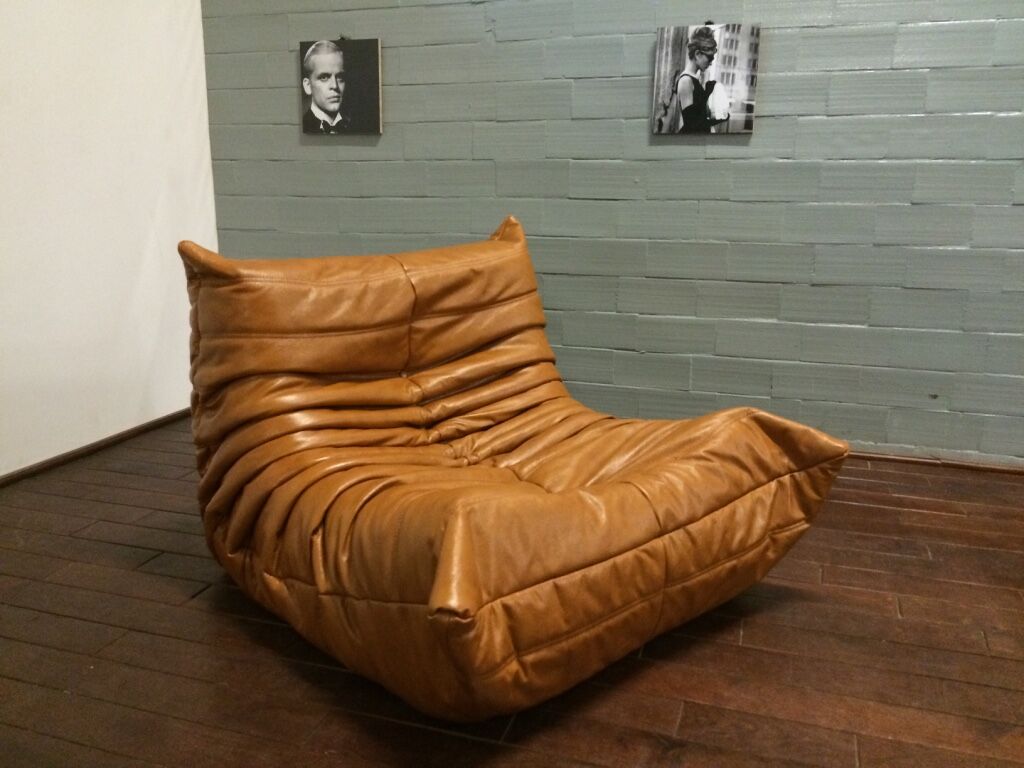 Togo armchair model designed by Michel Ducaroy 1973