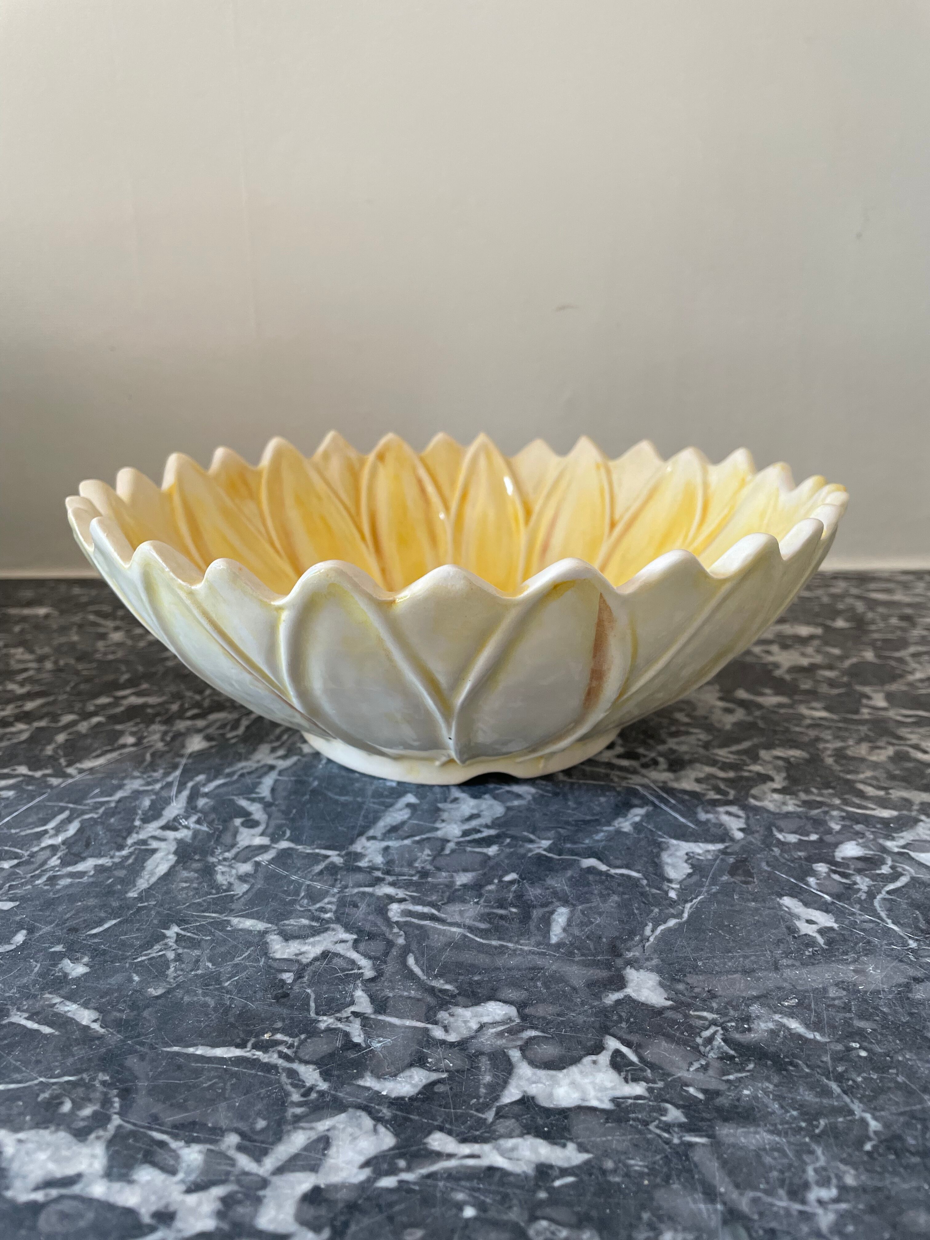 Sunflower slip dish drainer