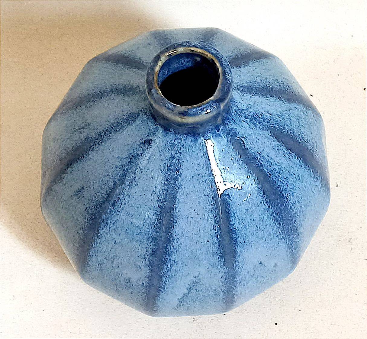 Stoneware ball-shaped vase signed Sylva, 1930s. Height 18 cm.
