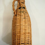 Bouteille en rotin vintage