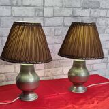 pairs of tin lamps and pleated lampshades h40x26 electricity to super condition standards