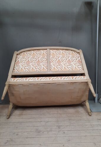 Canapé de style Louis XVI