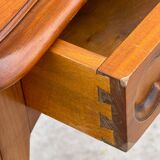 Desk table