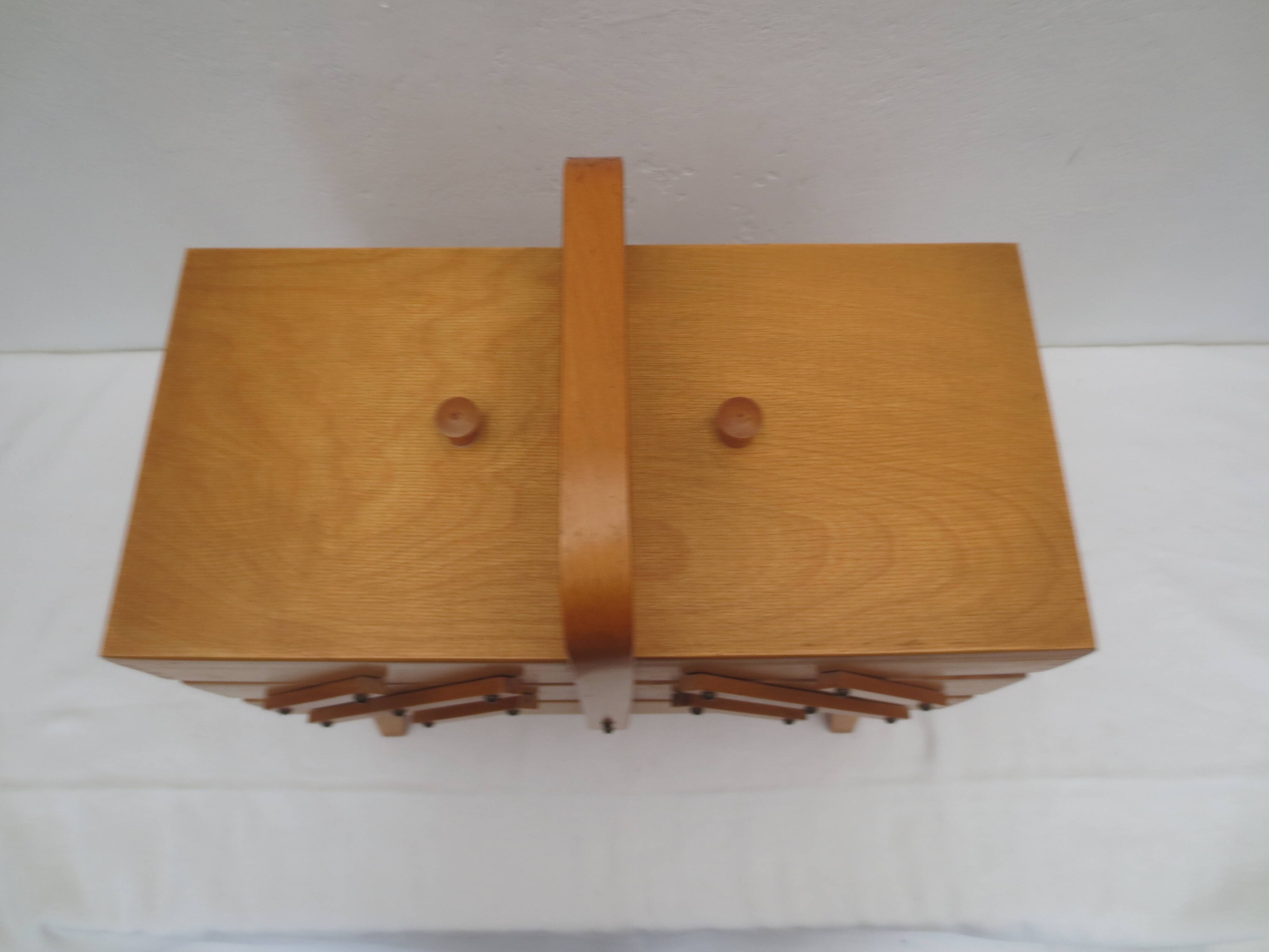 Nice-sized worker, in light varnished wood