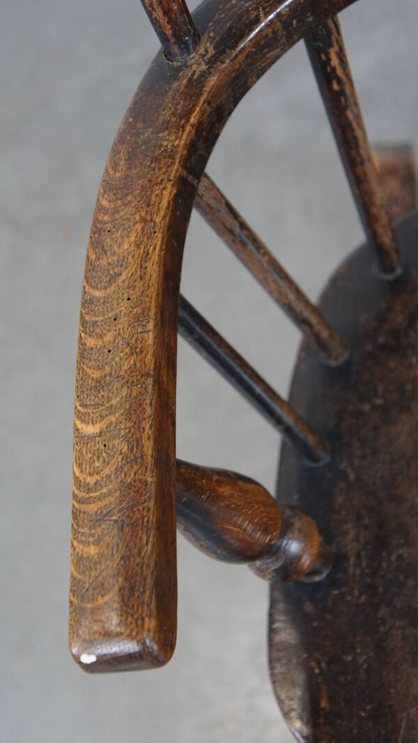 Chaise à bascule pour enfant Windsor anglaise antique du début du XIXe siècle