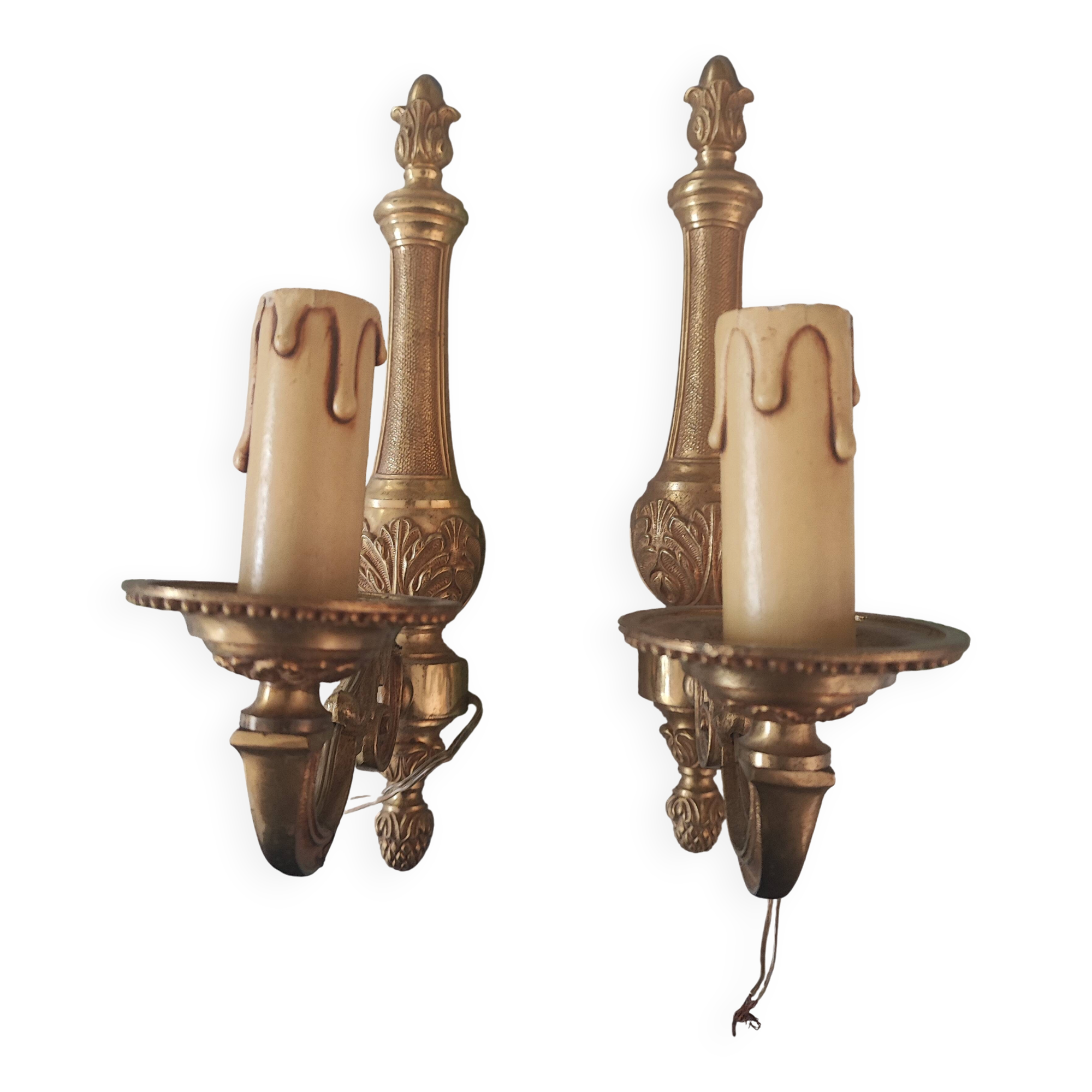 Paire d'appliques en laiton