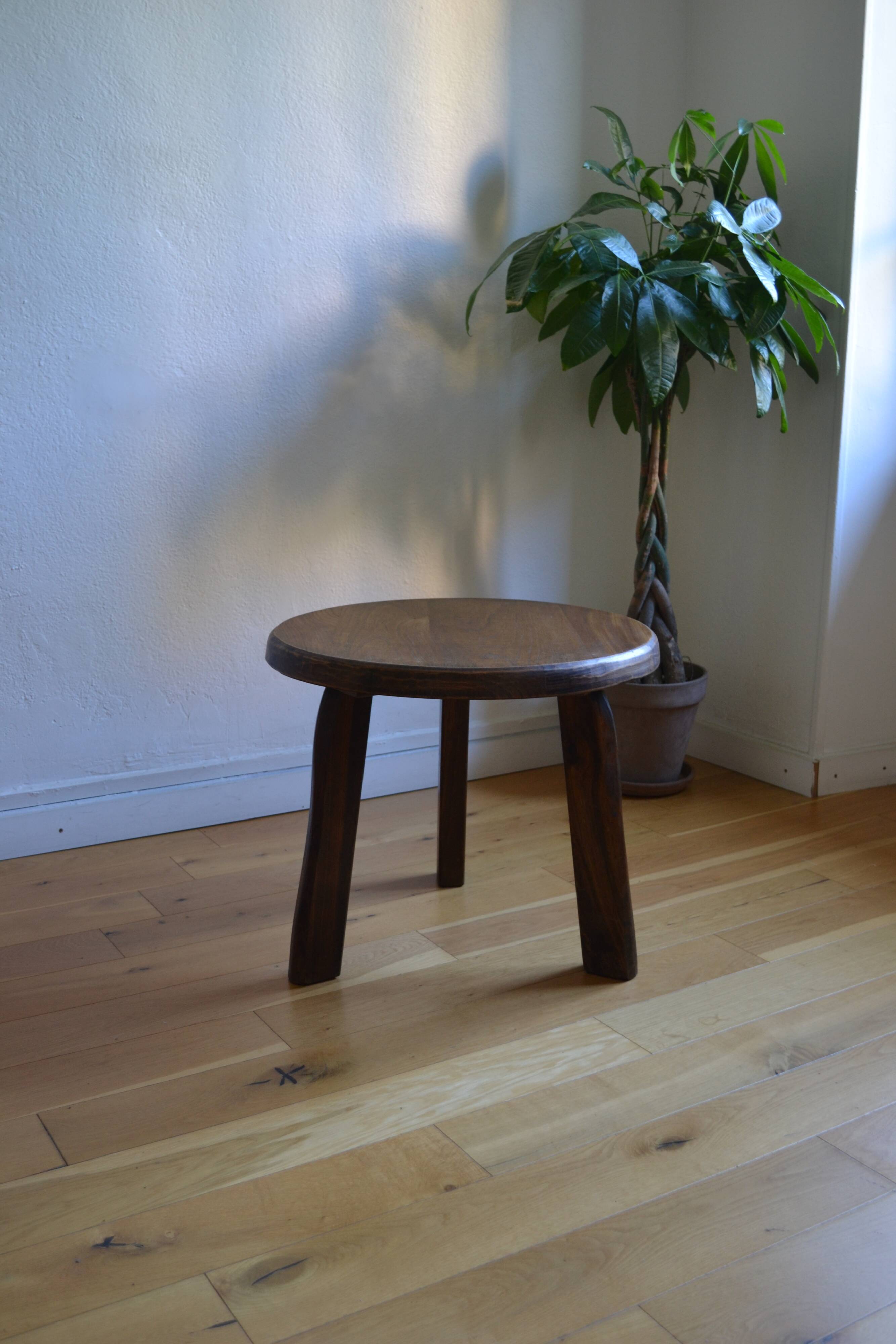 Brutalist tripod coffee table in solid oak, 1960s